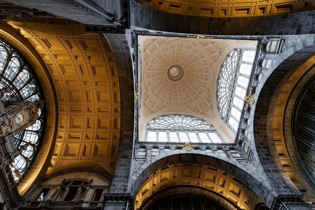 Hall de entrada de la estación de tren central de Amberes