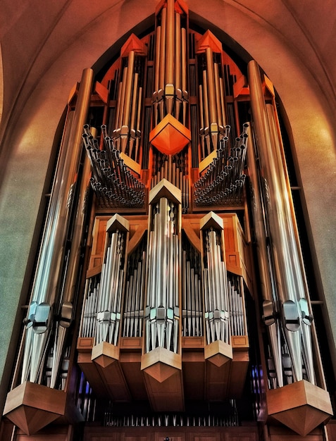 Foto hallgrimskirkja reykjavik kirchenorgel bei sonnenuntergang musikinstrument