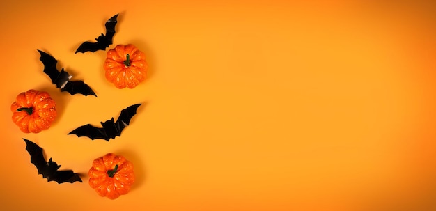 Halloween sobre fondo naranja Símbolo de oferta especial Concepto de celebración Signo de precio de oferta de descuento