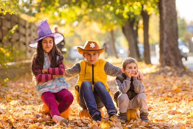 Halloween- und Thanksgiving-Spaß für Kinder