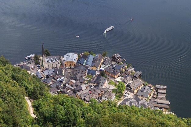 Hallstatt-Dorf in Alpen Österreich