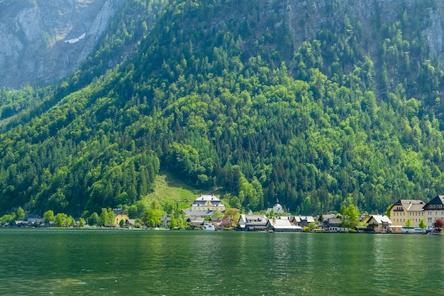 Hallstatt Dorf und Berg mit Hallstätter See