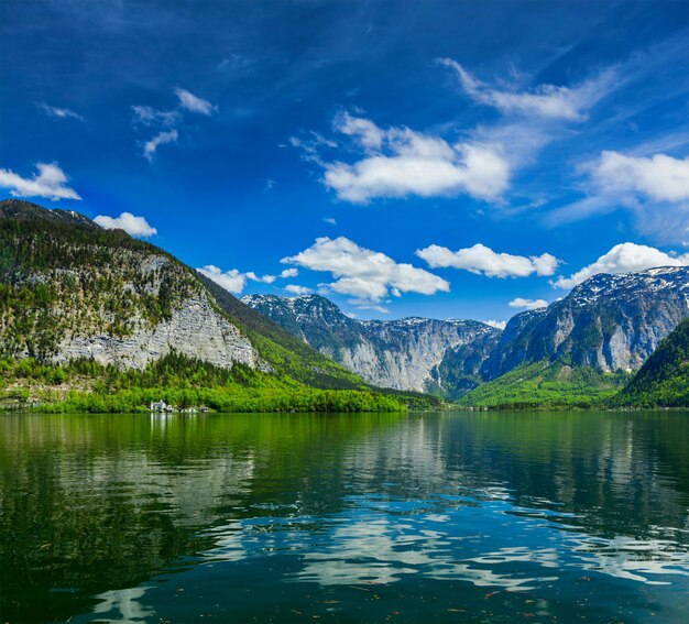 Hallstatter Siehe Bergsee in Österreich