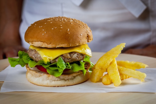 Hamburguer com carne de porco