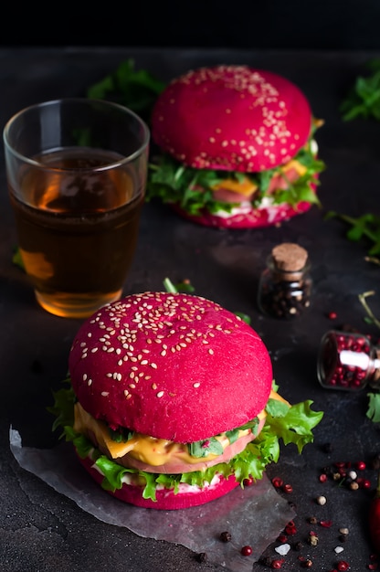 Hamburguesa americana a la parrilla