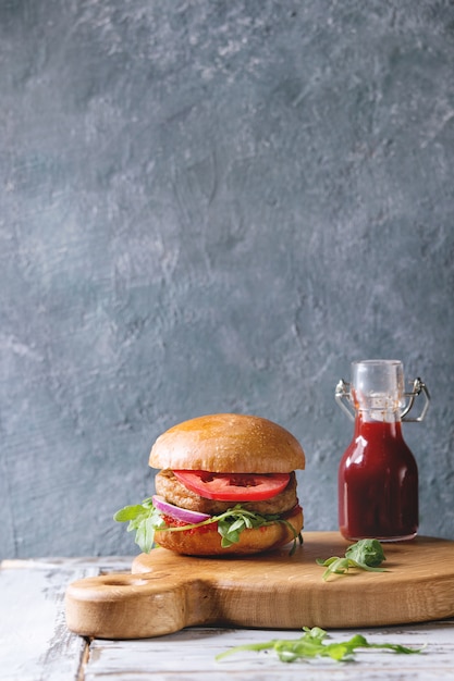 Hamburguesa casera de carne