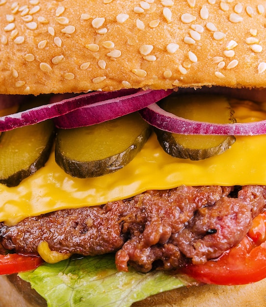 Hamburguesa fresca y sabrosa de cerca