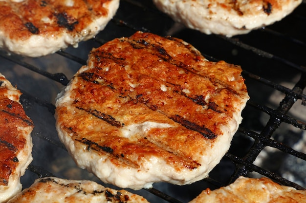 Hamburguesas de pollo o pavo para hamburguesa a la parrilla