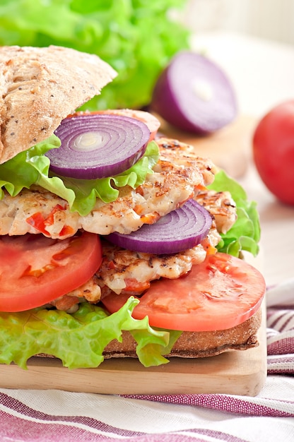 Hamburguesas de pollo a la parrilla