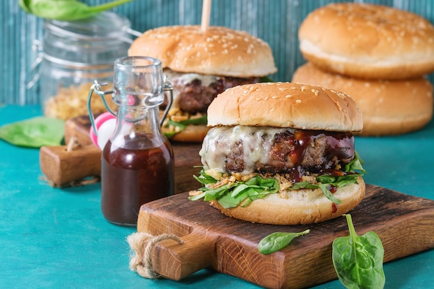 Hamburguesas Con Ternera Y Espinacas