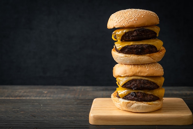 Hamburguesas de ternera con queso