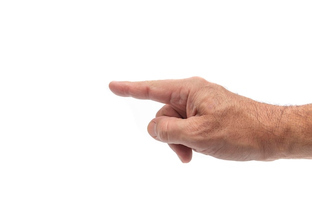 Hand eines kaukasischen Mannes, der mit dem Zeigefinger zeigt. Isoliert auf weißem Hintergrund.