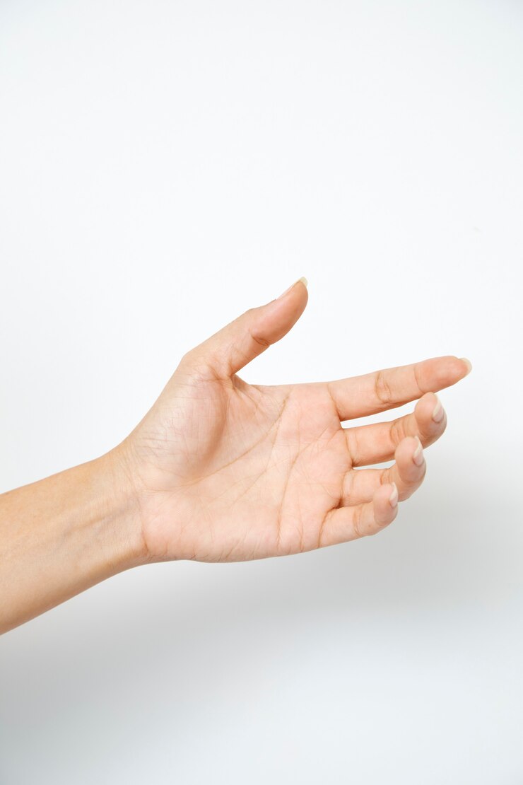 Foto hand frau hält etwas