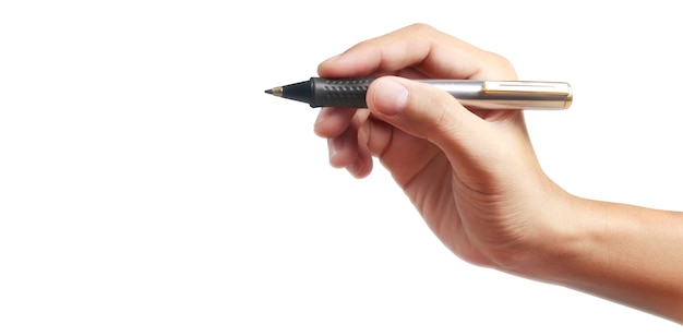 Hand mit Stift auf einer weißen Oberfläche