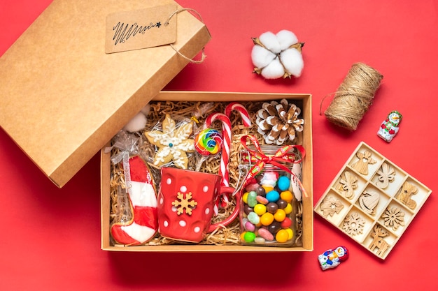 Handgefertigtes pflegepaket, saisonale geschenkbox mit süßigkeiten, lebkuchen, weihnachtsdekor personalisierter umweltfreundlicher korb für familie, freunde, mädchen zum erntedankfest, weihnachten, mütter, vatertag flach legen