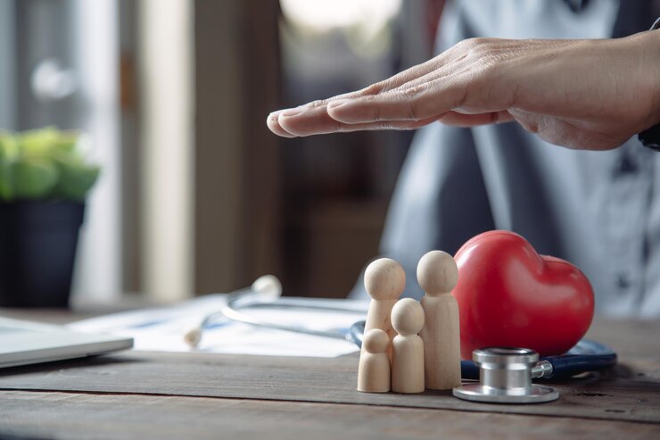 Foto handschutz familie für versicherungsplanungsschutz und familienkrankenversicherung
