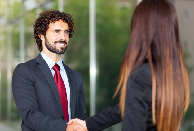 Handshake de pessoas de negócios