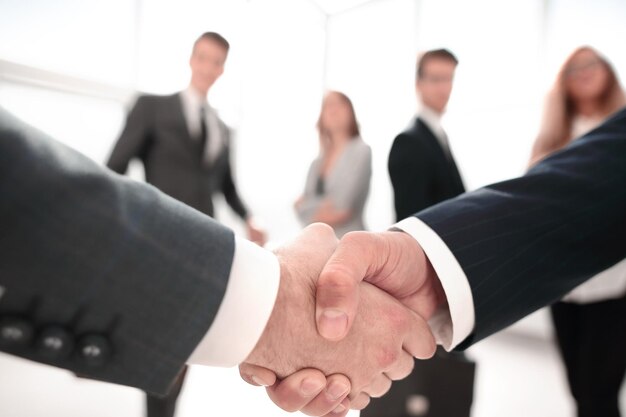 Handshake-Geschäftspartner hautnah