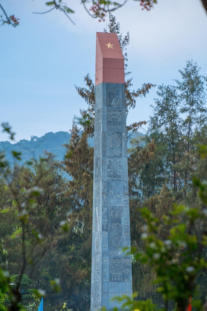 Foto hang duong cemetery cementerio para recordar a los rebeldes y prisioneros que murieron en las cárceles de la isla de con dao vietnam