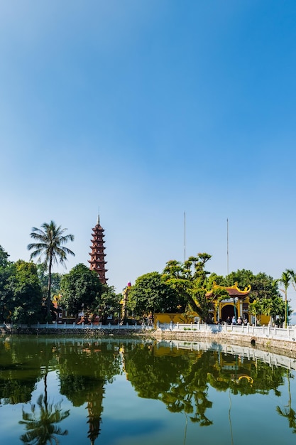 Hanoi West Lake oder Tay Ho Lake View mit Tran Quoc Pagode in Vietnam