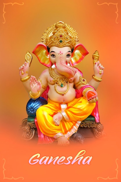 Happy Ganesh Chaturthi Grußkartendesign mit Lord Ganesha Skulptur