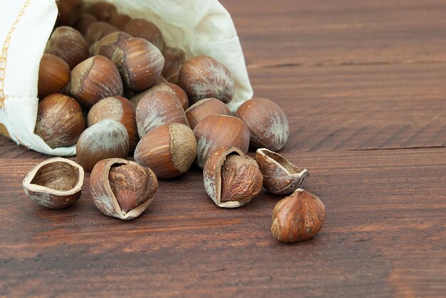 Haselnüsse in einem Sack