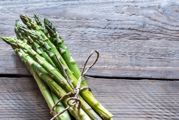 Haufen frischer Spargel