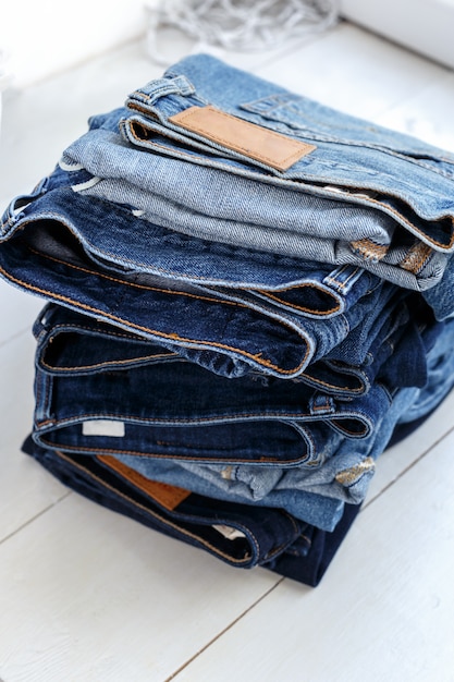 Haufen Jeans