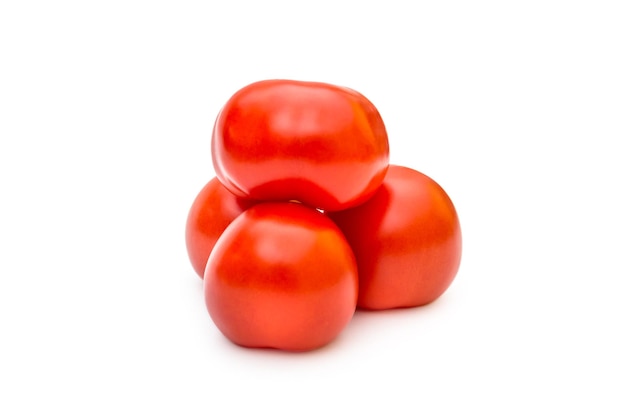 Haufen von reifen Tomaten auf Weiß