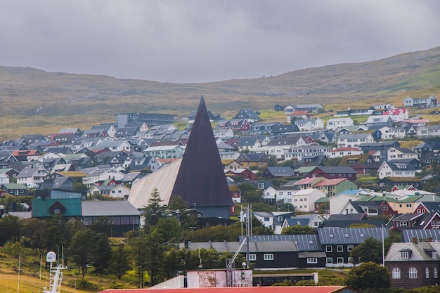 Hauptstadt der Färöer, Torshavn im Atlantischen Ozean