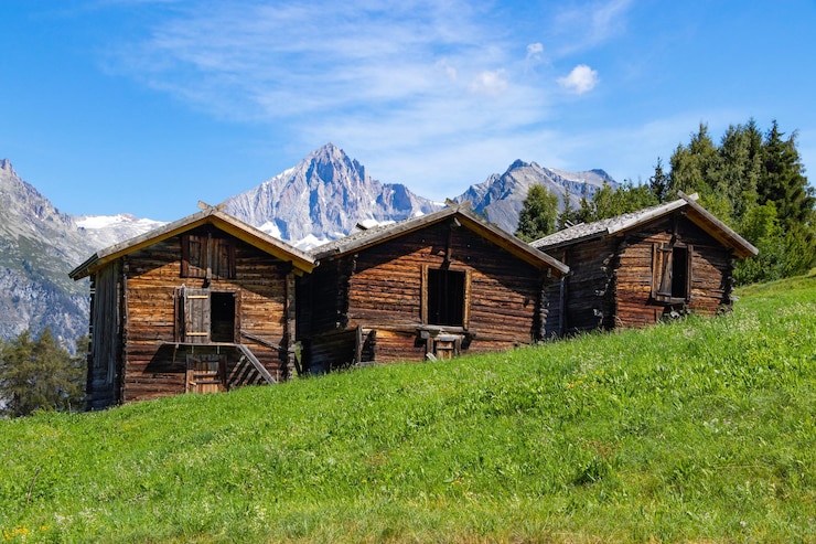 Foto haus auf dem feld gegen den himmel