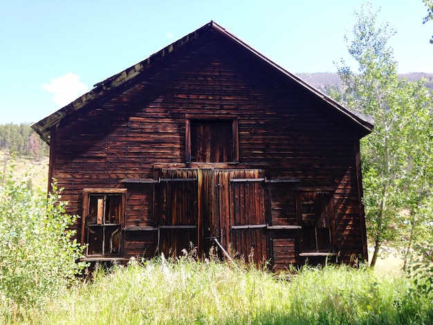 Foto haus auf dem feld