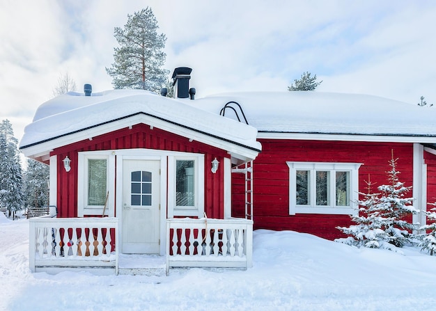 Haus in der Rentierfarm im Winter Rovaniemi in Lappland, Finnland.