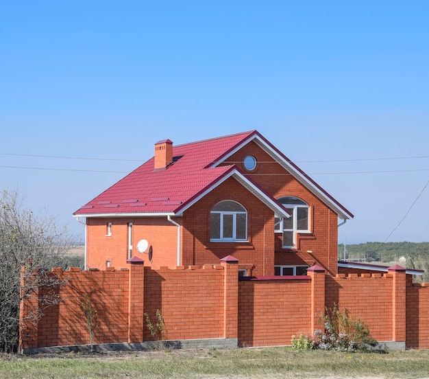 Foto haus vor klarem himmel