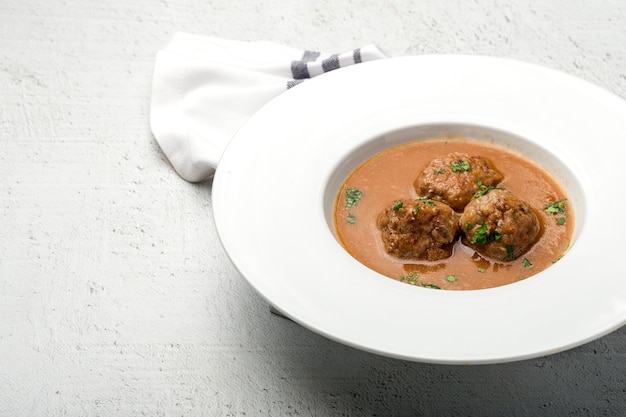 Hausgemachte Albondigas mit spanischer Sauce