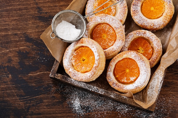 Hausgemachte Blätterteig Mandarine Brötchen