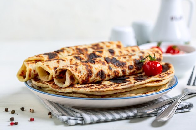 Foto hausgemachte dünne kartoffelkuchen aus nächster nähe