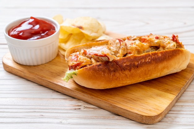 hausgemachte Hummerbrötchen mit Kartoffelchips