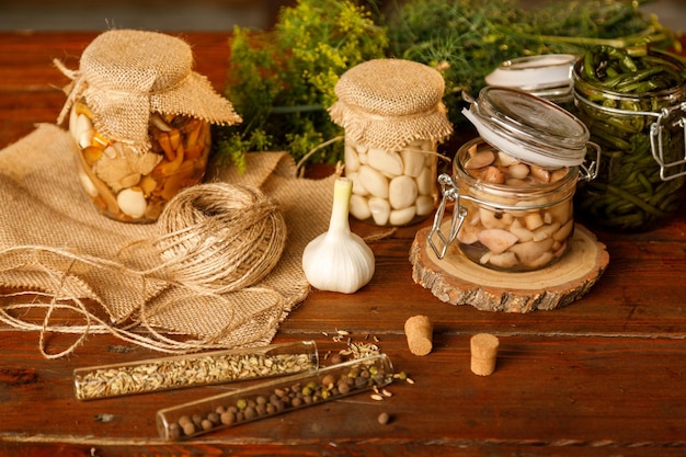 Foto hausgemachte konservierungen gesundes essen stockbild