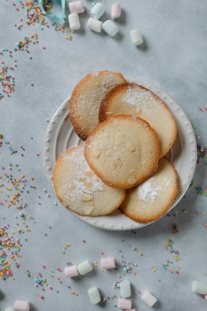 hausgemachte Kuchen, süße Speisen, Kekse