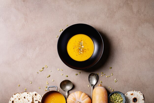 Hausgemachte Kürbispüreesuppe