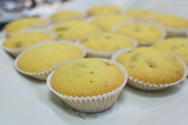 Hausgemachte Muffins mit Rosinen