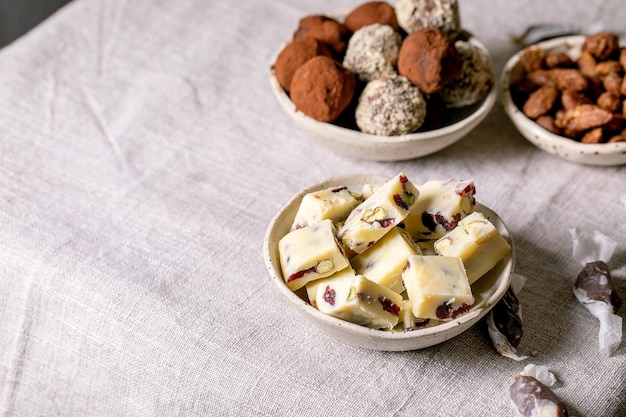 Hausgemachte süße Geschenke Toffee-Schokoladen-Trüffel-Süßigkeiten-Sammlung