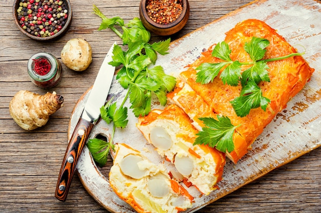 Hausgemachte Terrine mit Topinambur, Karotten und Kartoffeln