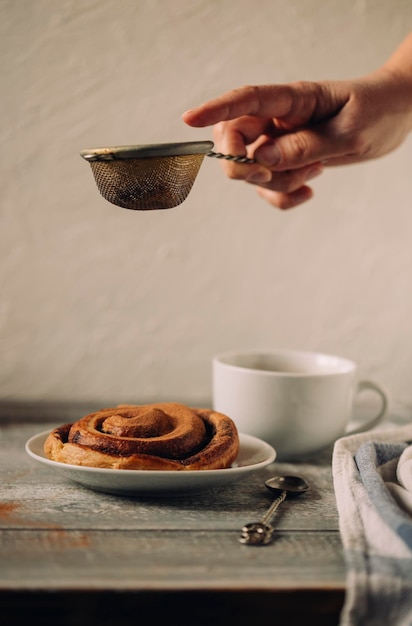 hausgemachter Zimt mit hausgemachten Zimtkuchen