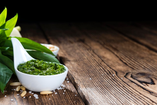 Hausgemachtes Bärlauch-Pesto