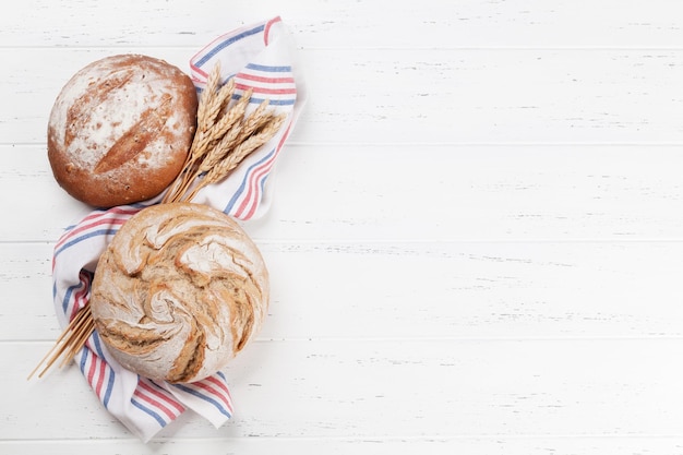 Hausgemachtes knuspriges Brot