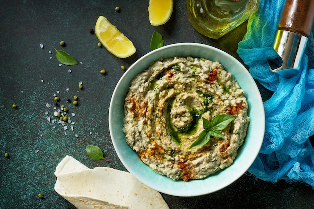 Foto hausgemachtes leckeres und gesundes protein veganes vegetarisches essen ramadan essen hummus