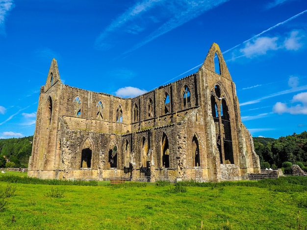 Foto hdr abadía de tintern abaty tyndyrn en tintern