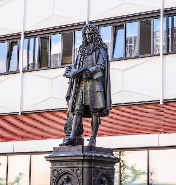 HDR Leibniz Denkmal Leipzig